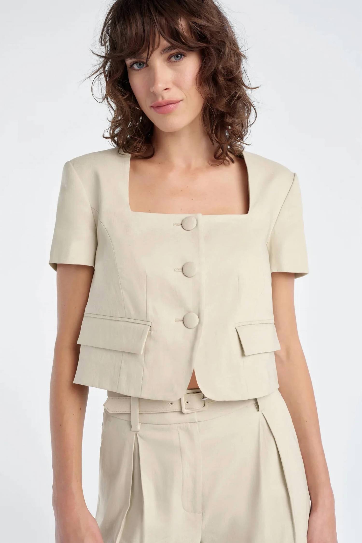 New Favorite Daughter The Mayfair Linen Top In Khaki
